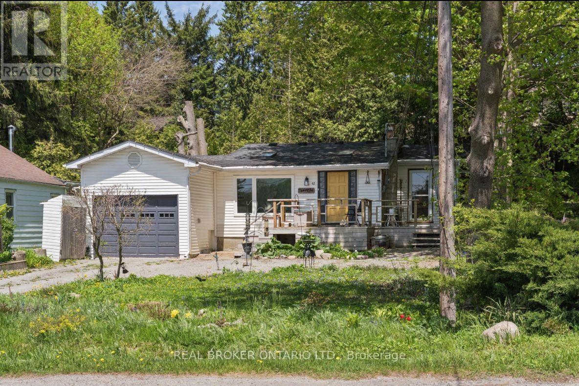 42 CONNOR DRIVE - 6