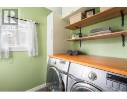 18 Poyntz Street, Penetanguishene, ON L9M1M4 Photo 18