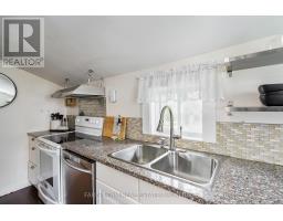 18 Poyntz Street, Penetanguishene, ON L9M1M4 Photo 7