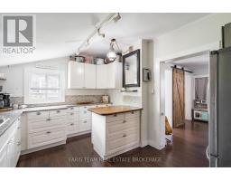 18 Poyntz Street, Penetanguishene, ON L9M1M4 Photo 9