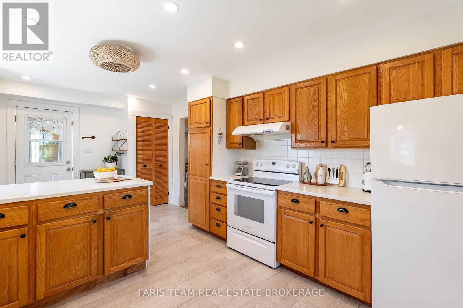 1346 PENETANGUISHENE ROAD - 12