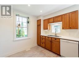 1346 Penetanguishene Road, Springwater, ON L4M4Y8 Photo 10