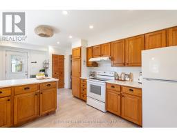 1346 Penetanguishene Road, Springwater, ON L4M4Y8 Photo 12