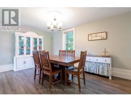 1346 Penetanguishene Road, Springwater, ON L4M4Y8 Photo 13
