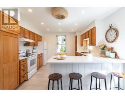1346 Penetanguishene Road, Springwater, ON L4M4Y8 Photo 8