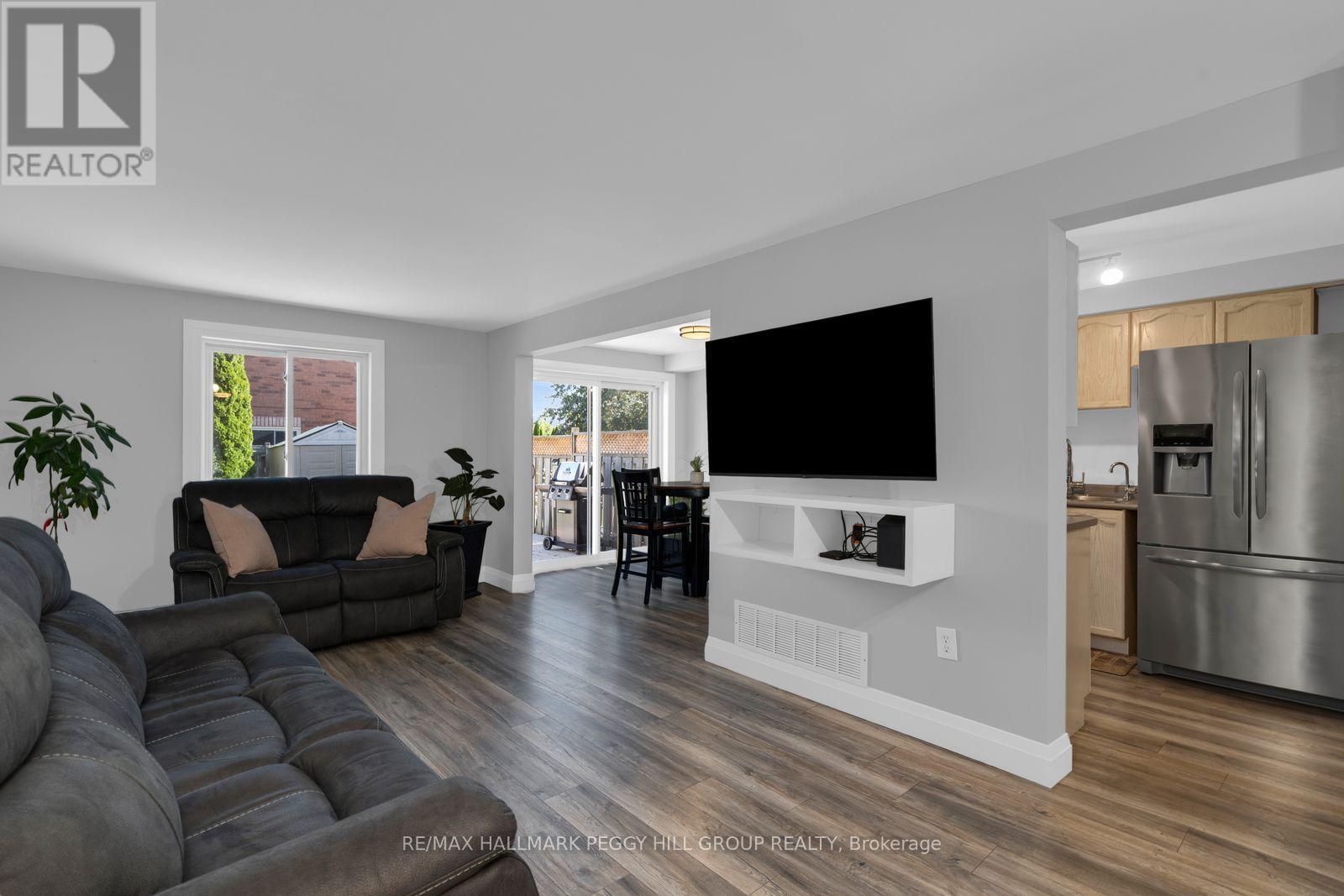 11 Caribou Court, Barrie (Holly), Ontario, L4N8N3, Barrie (Holly), Ontario — photo 5 of 5