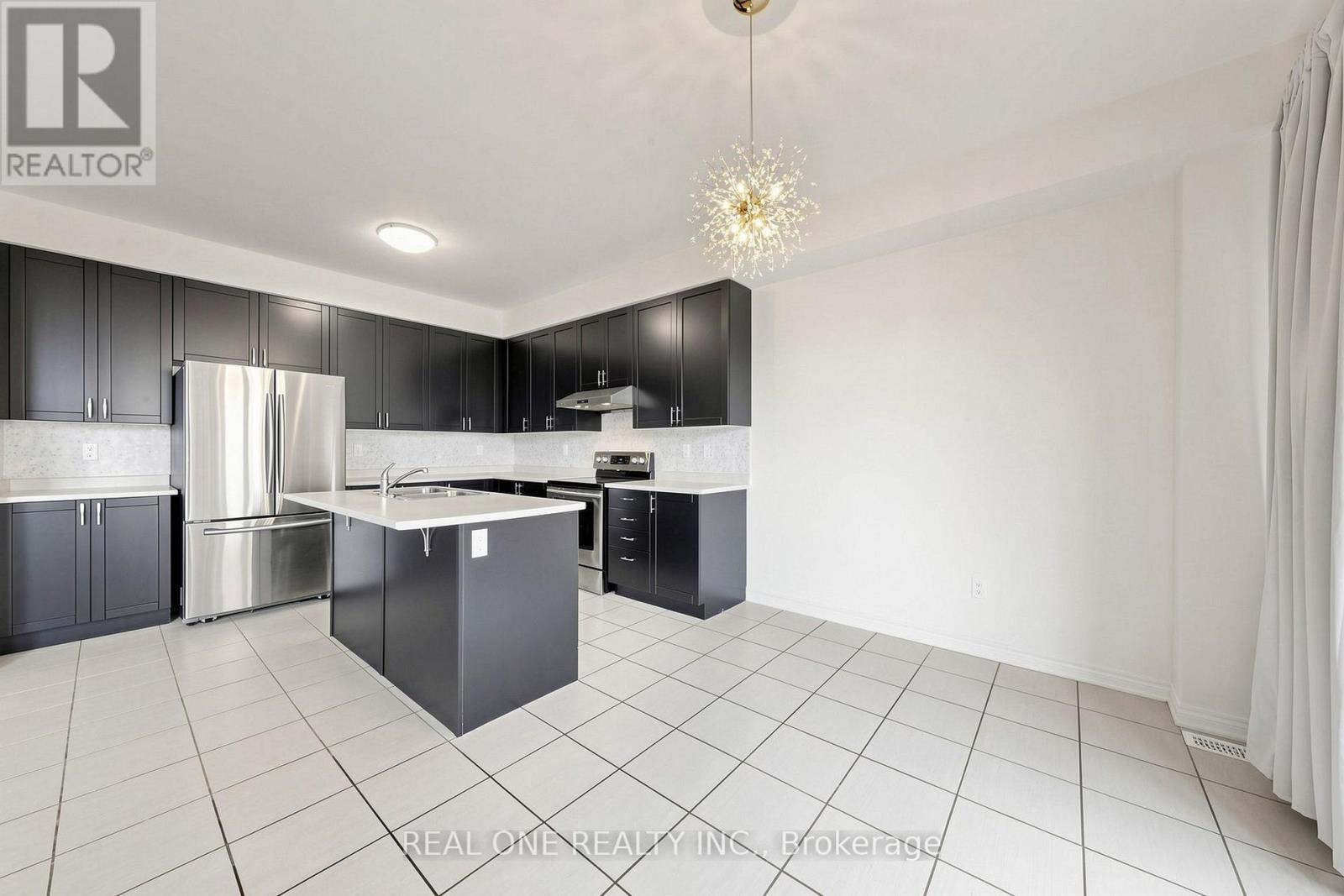 108 Hubner Avenue — photo 17
