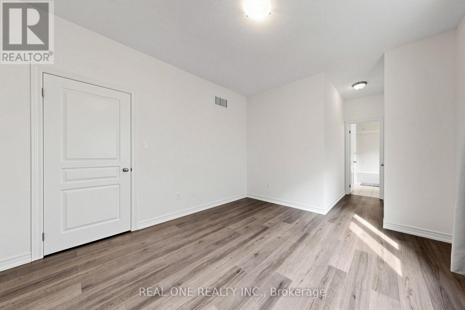 108 Hubner Avenue — photo 37