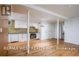 Bsmt - 152 Close Avenue, Toronto, ON M6K2V5 Photo 7