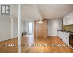 Bsmt - 152 Close Avenue, Toronto, ON M6K2V5 Photo 8