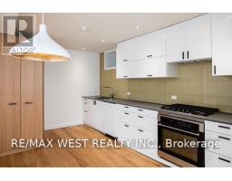 Bsmt - 152 Close Avenue, Toronto, ON M6K2V5 Photo 9