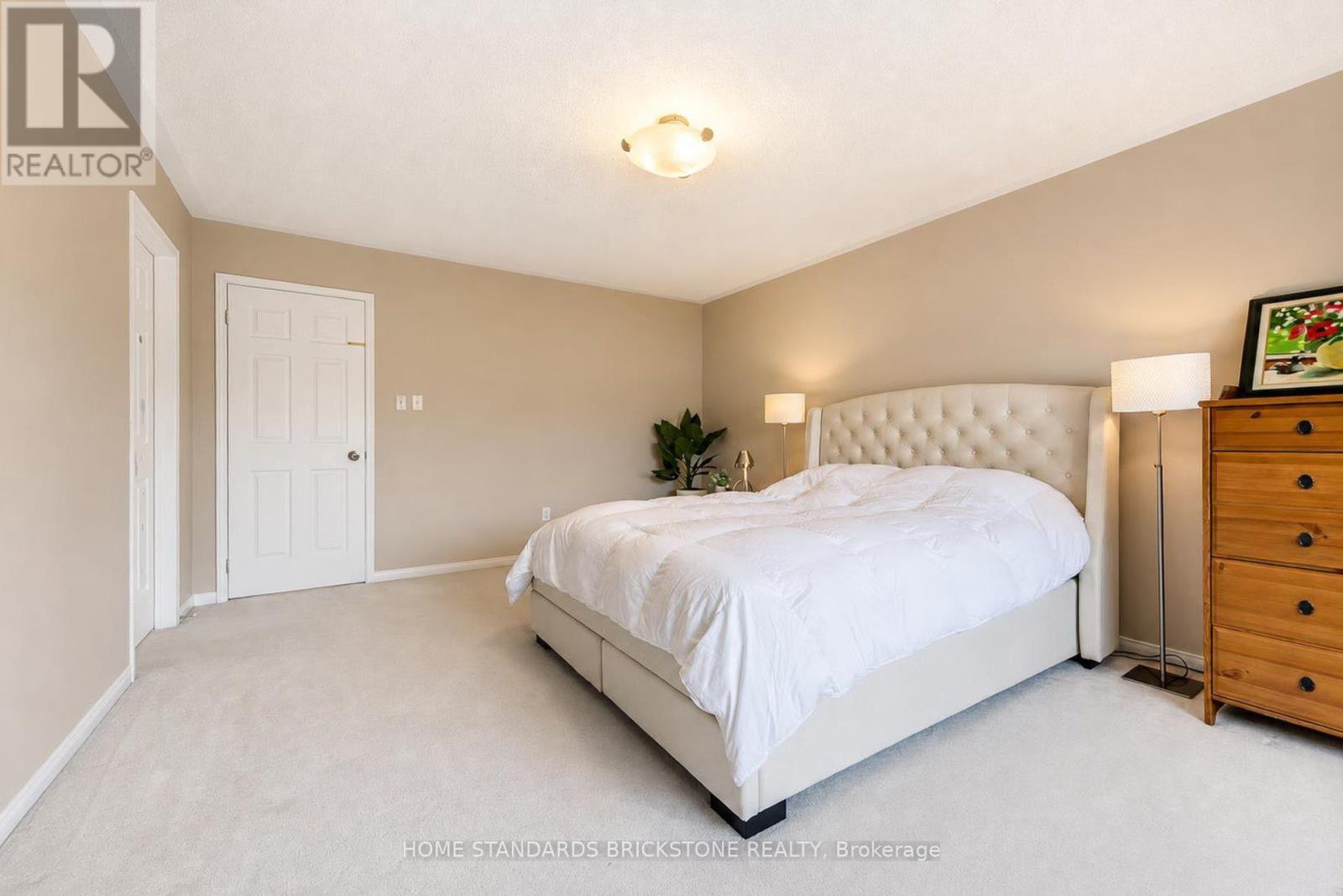 #33 5230 GLEN ERIN DRIVE - 25