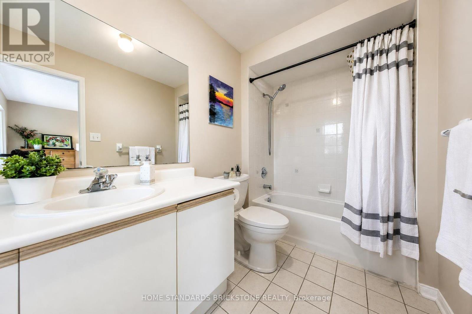 #33 5230 GLEN ERIN DRIVE - 26