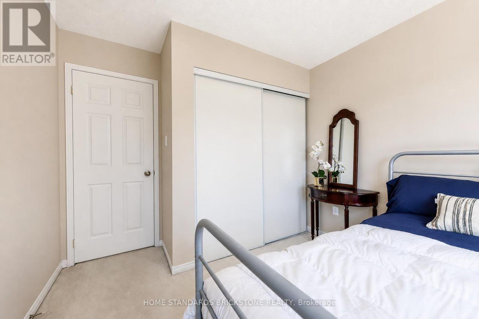 #33 5230 GLEN ERIN DRIVE - 29