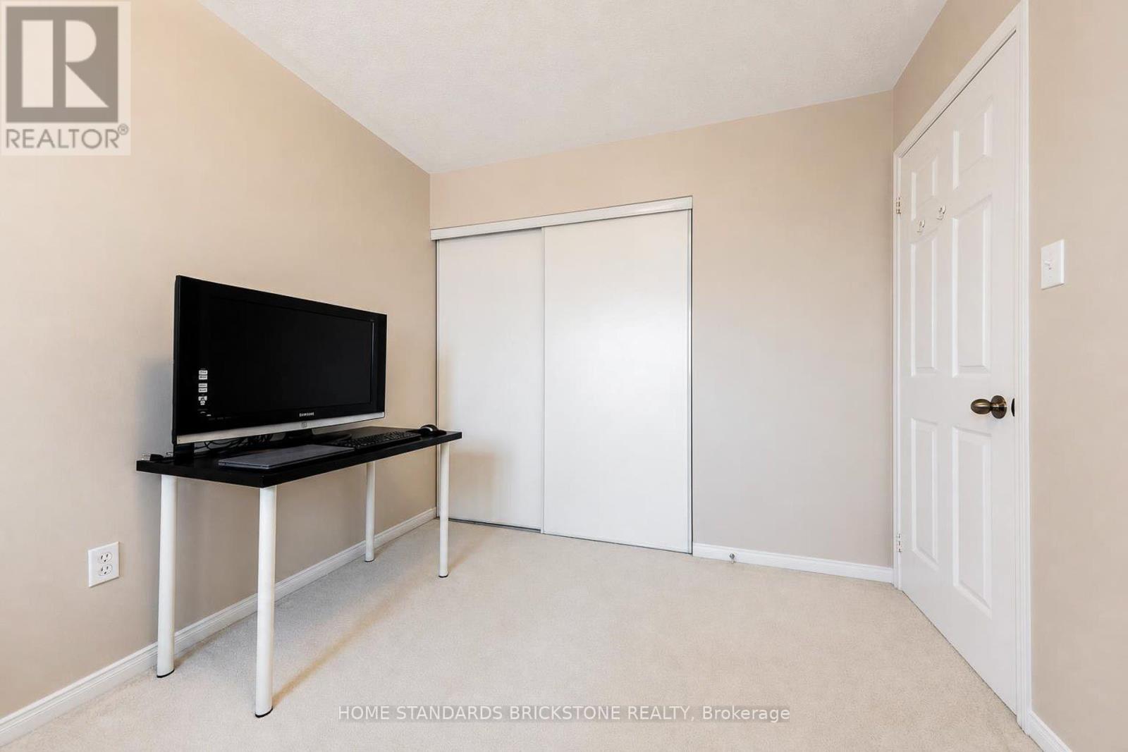 #33 5230 GLEN ERIN DRIVE - Image 32