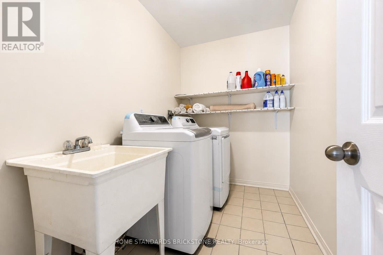 #33 5230 GLEN ERIN DRIVE - 33