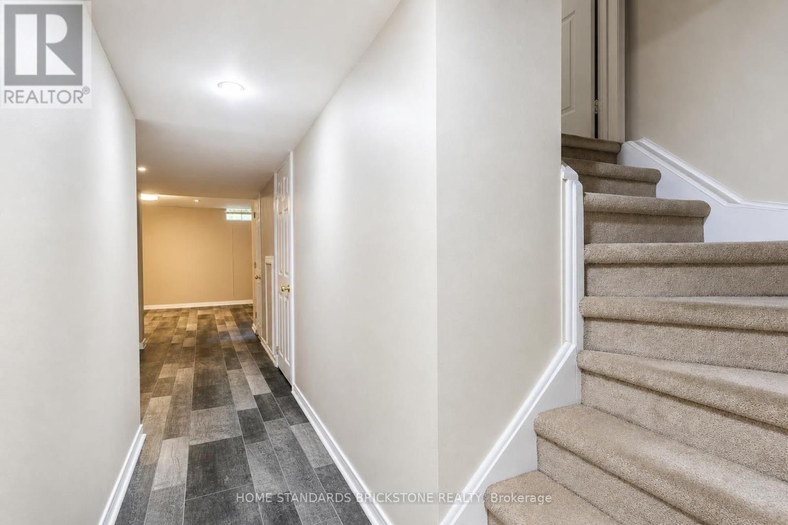 #33 5230 GLEN ERIN DRIVE - 34