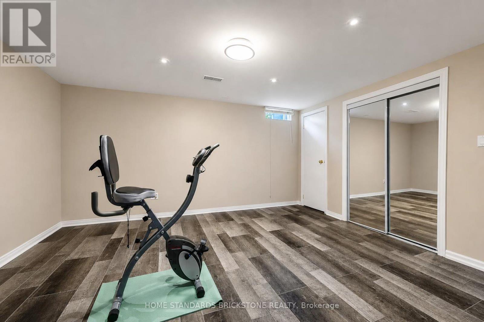 #33 5230 GLEN ERIN DRIVE - Image 37