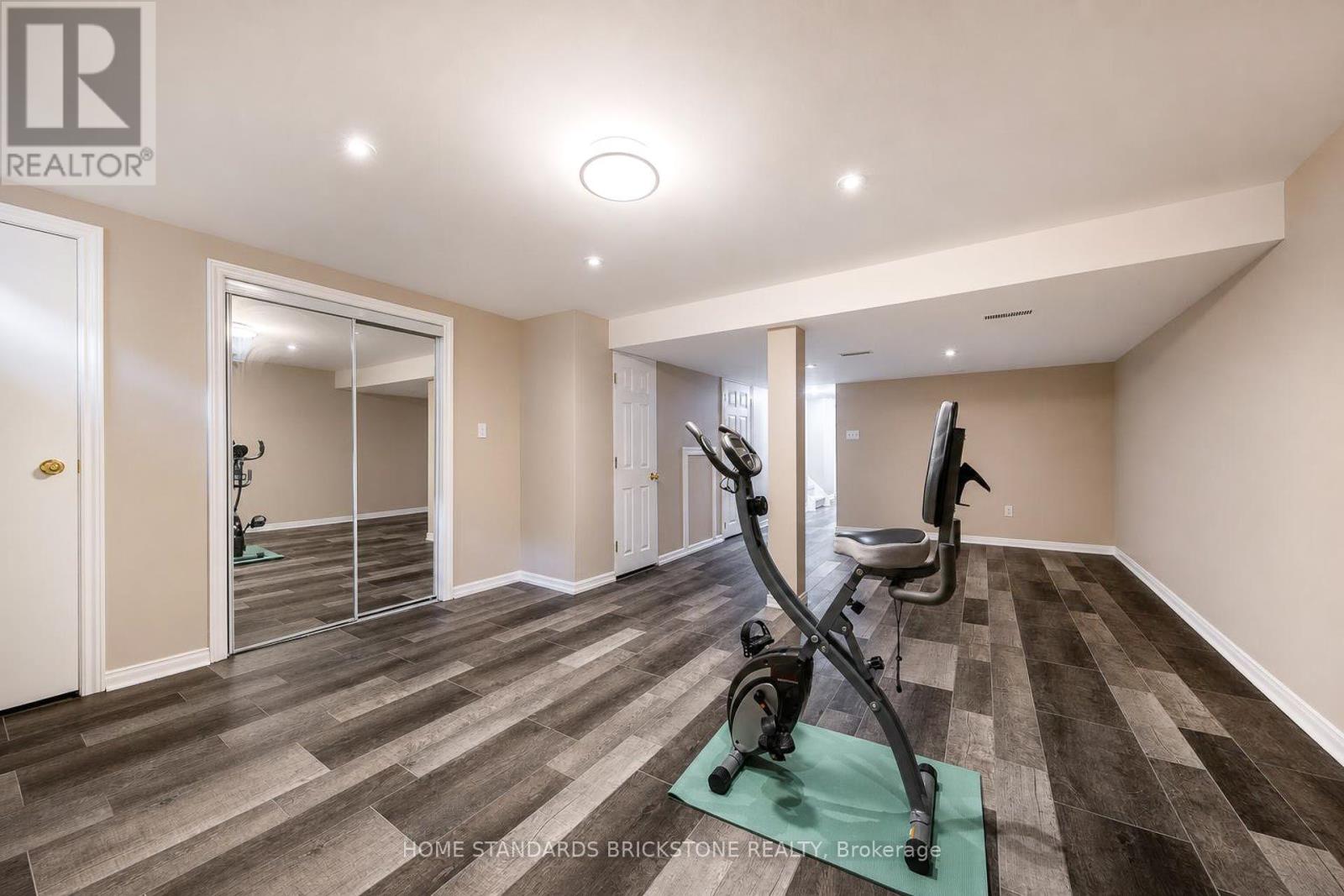 #33 5230 GLEN ERIN DRIVE - 38