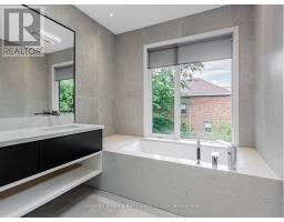 38 Van Dusen Boulevard, Toronto, ON M8Z3E6 Photo 17