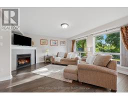 Family room - 15 Costigan Court, Halton Hills, ON L7G6J1 Photo 8