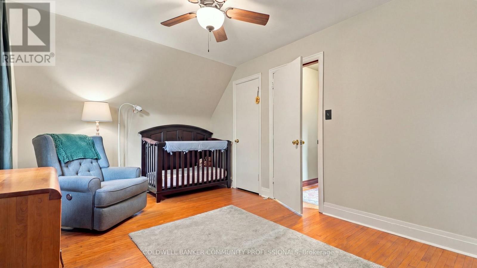 42 DELEVAN CRESCENT - 22