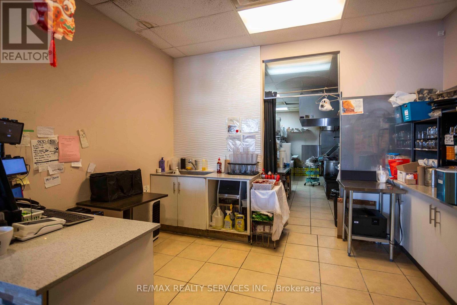 646 ERB ST STREET W, Waterloo — photo 16
