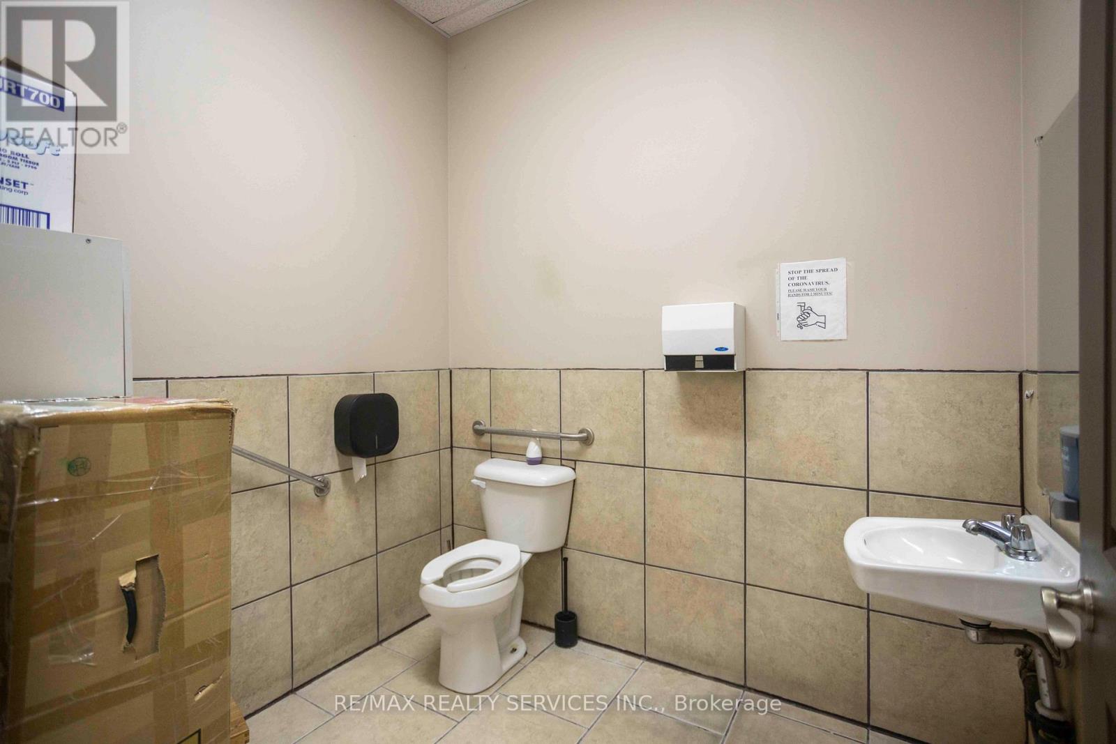 646 ERB ST STREET W, Waterloo — photo 17