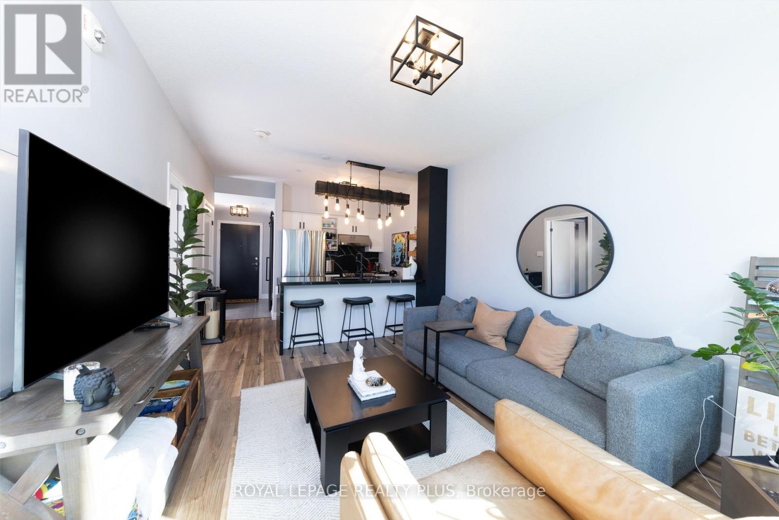 #306 16 CONCORD PLACE - 11
