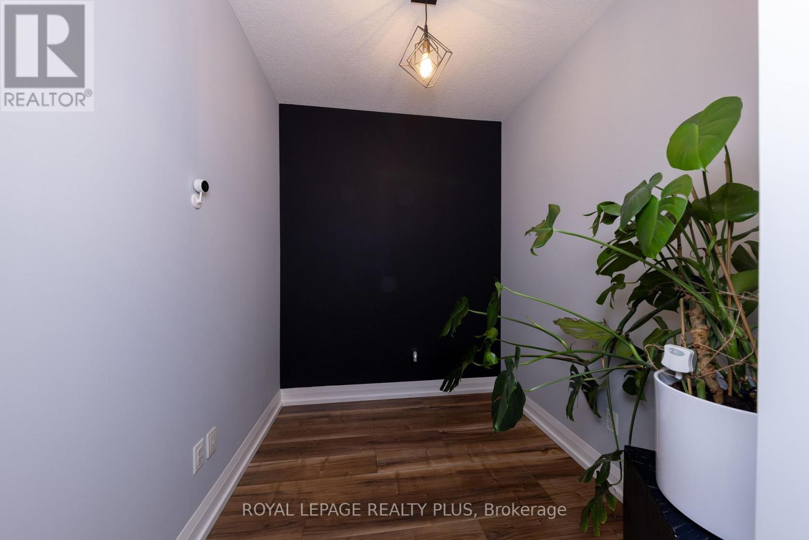 #306 16 CONCORD PLACE - 23