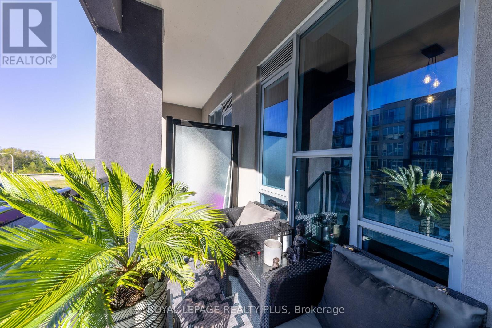 #306 16 CONCORD PLACE - 25