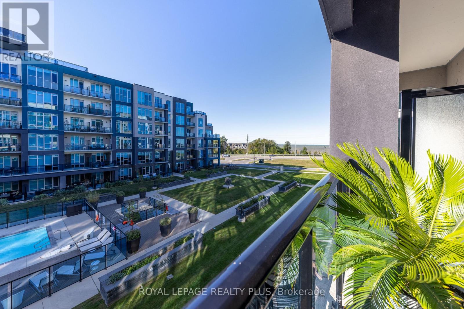 #306 16 CONCORD PLACE - 27