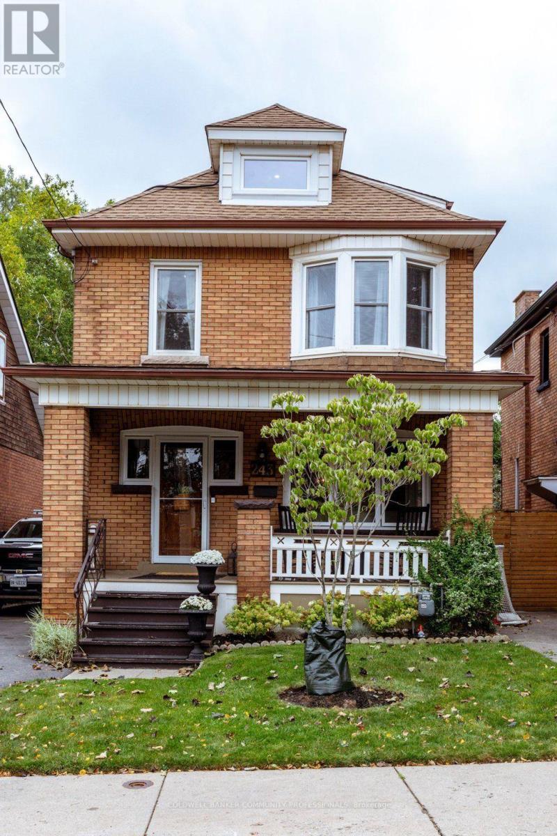 243 GROSVENOR AVENUE S - 3