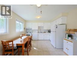 Kitchen/Dining room - 755 Talfourd Street, Sarnia, ON N7T1S1 Photo 8