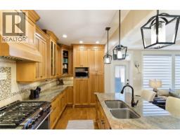 844 Mulholland Dr, French Creek, BC V9P1Z5 Photo 12