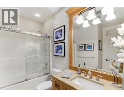 844 Mulholland Dr, French Creek, BC V9P1Z5 Photo 35