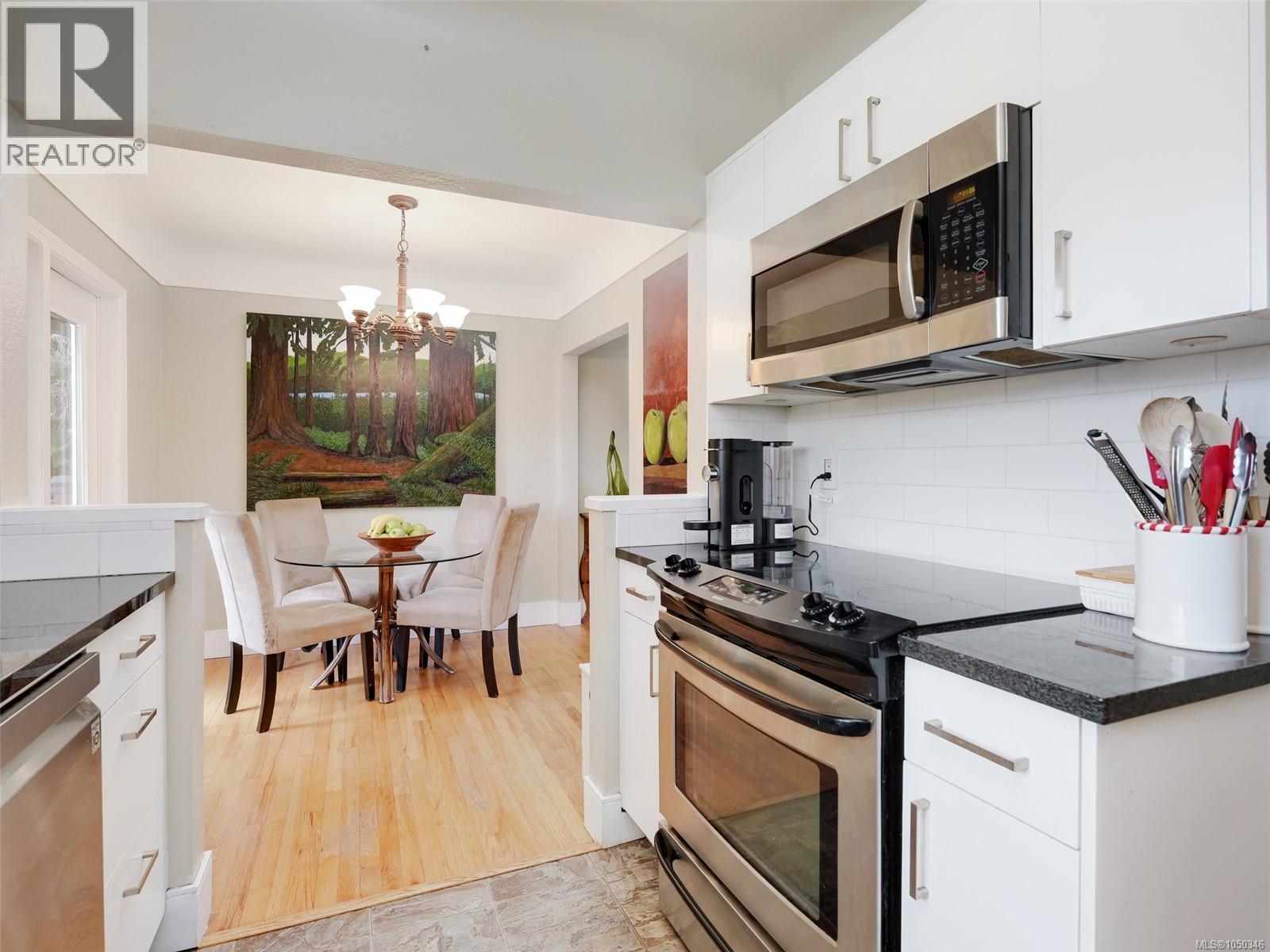 530 Dumeresq St - 8