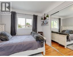 530 Dumeresq St, Saanich, BC V8Z1X2 Photo 14