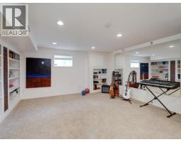 530 Dumeresq St, Saanich, BC V8Z1X2 Photo 19