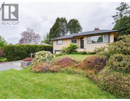 530 Dumeresq St, Saanich, BC V8Z1X2 Photo 30