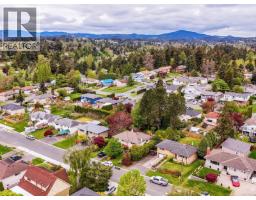 530 Dumeresq St, Saanich, BC V8Z1X2 Photo 38