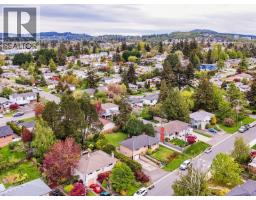 530 Dumeresq St, Saanich, BC V8Z1X2 Photo 40