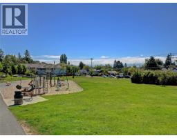 530 Dumeresq St, Saanich, BC V8Z1X2 Photo 45