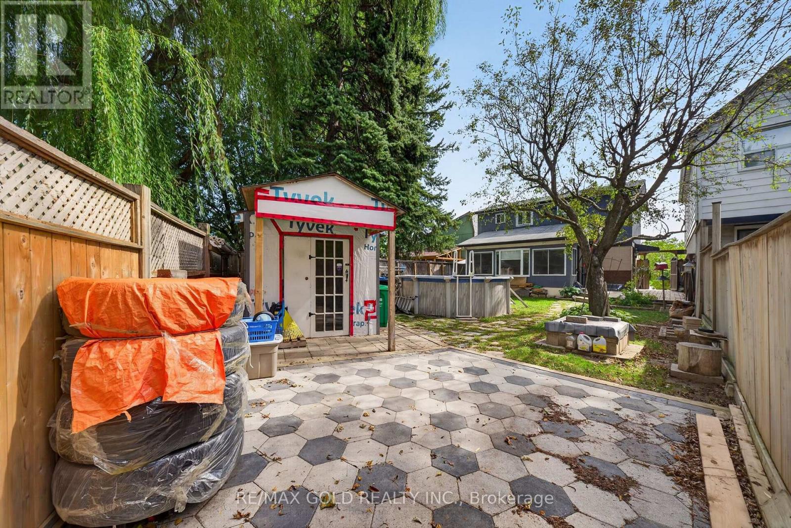 6 JENNIFER SQUARE - Image 38