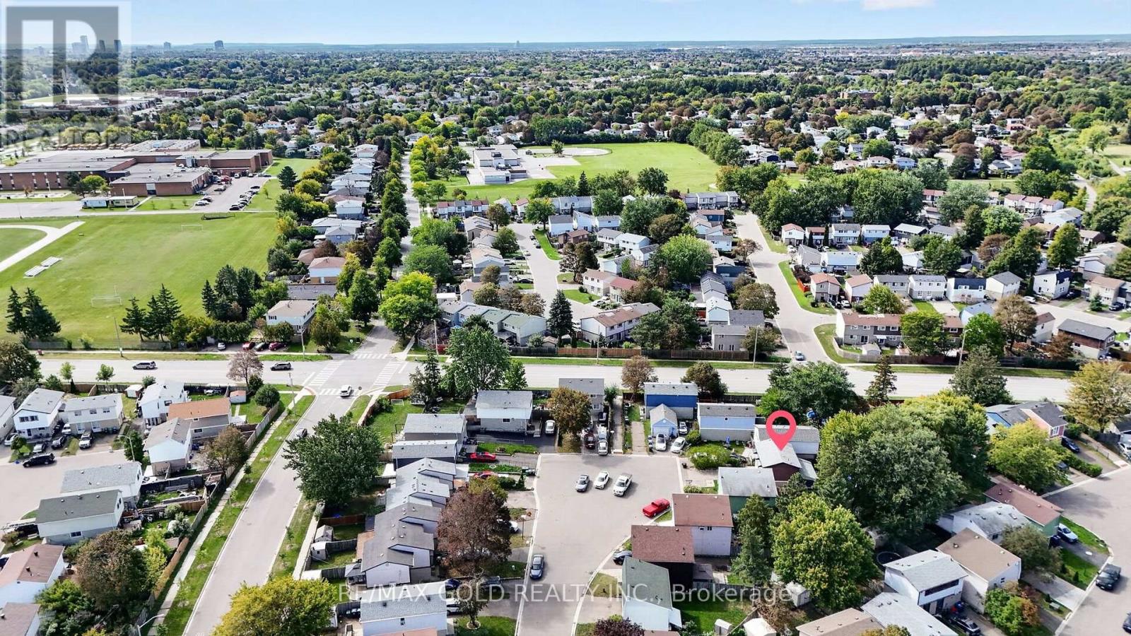 6 JENNIFER SQUARE - Image 43