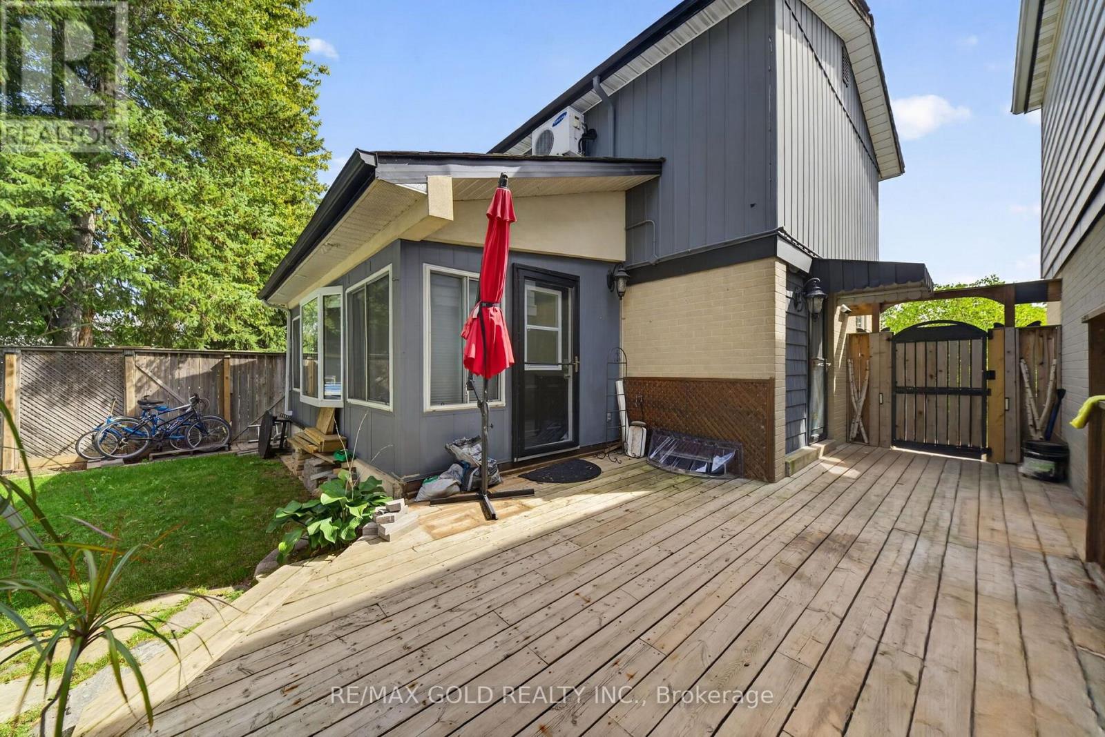 6 JENNIFER SQUARE - Image 40