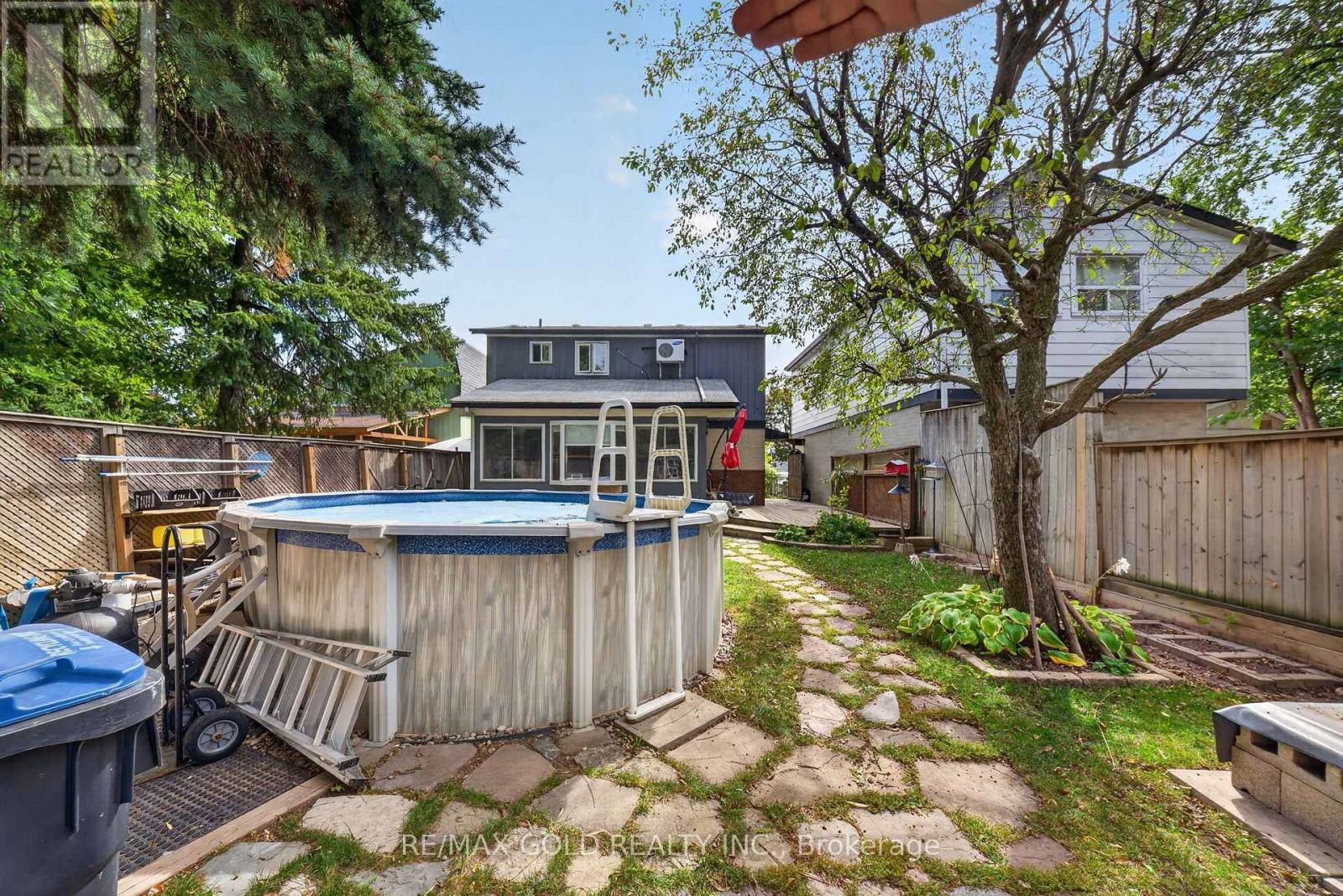 6 JENNIFER SQUARE - Image 39