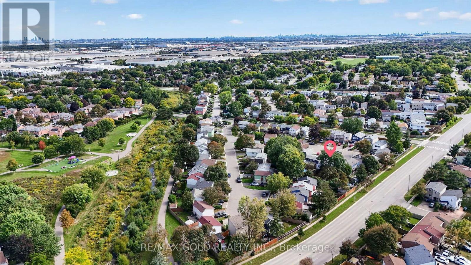 6 JENNIFER SQUARE - 44