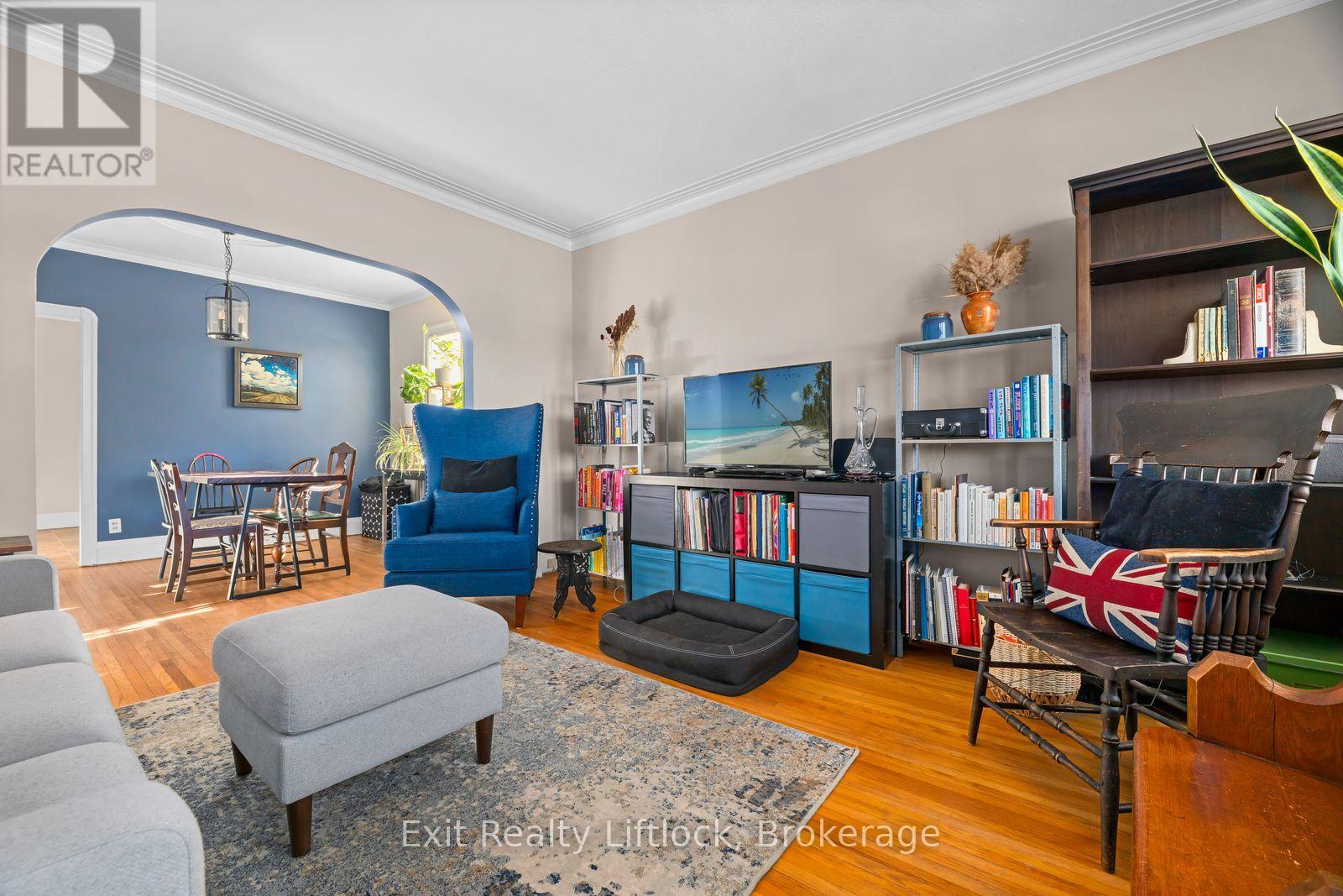 545 BRAIDWOOD AVENUE - 11