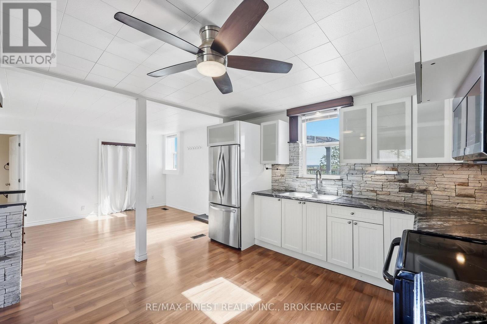571 CENTREVILLE ROAD - 10